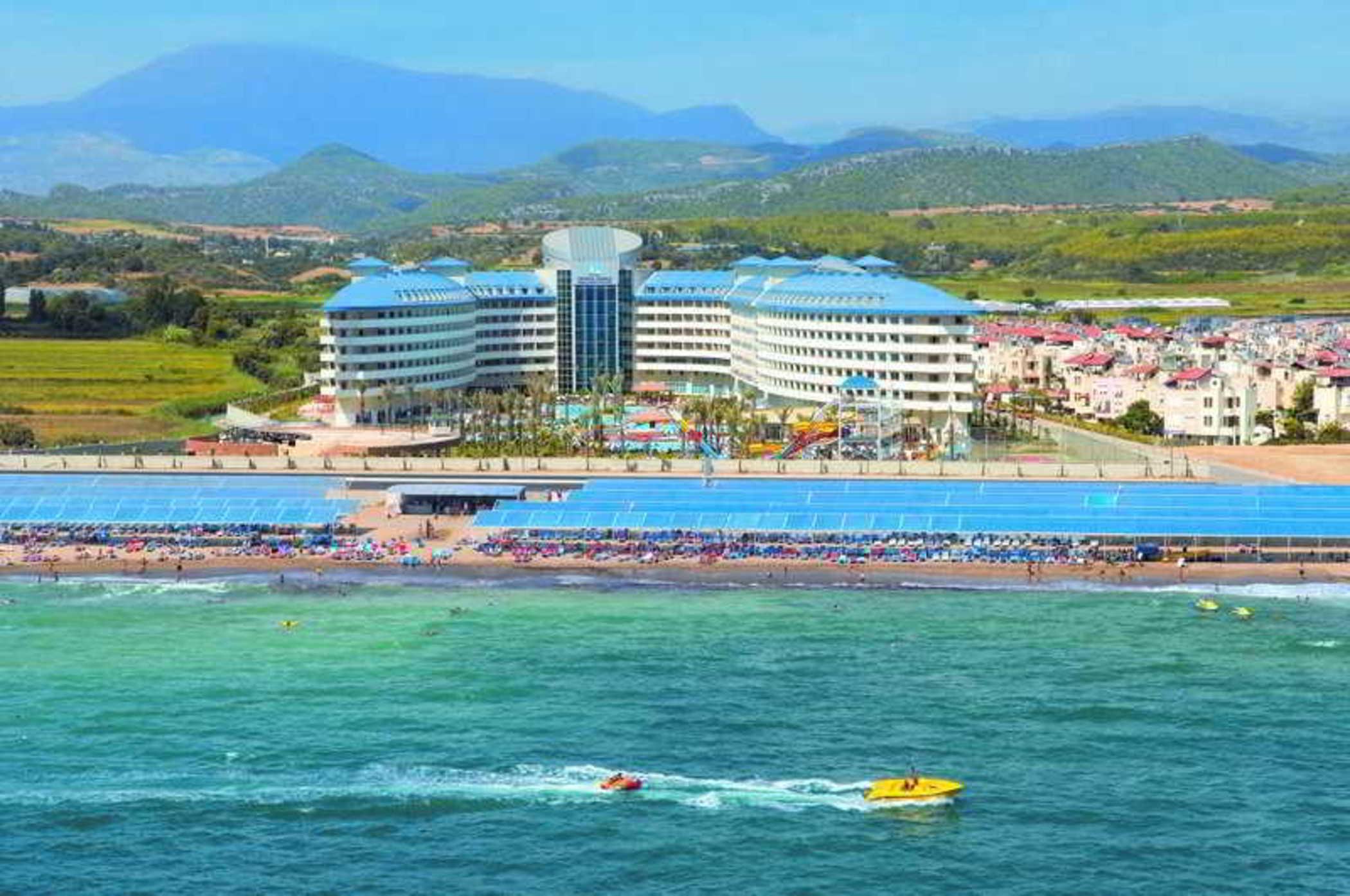 Crystal Admiral Resort Suites & Spa Kızılot Exterior foto