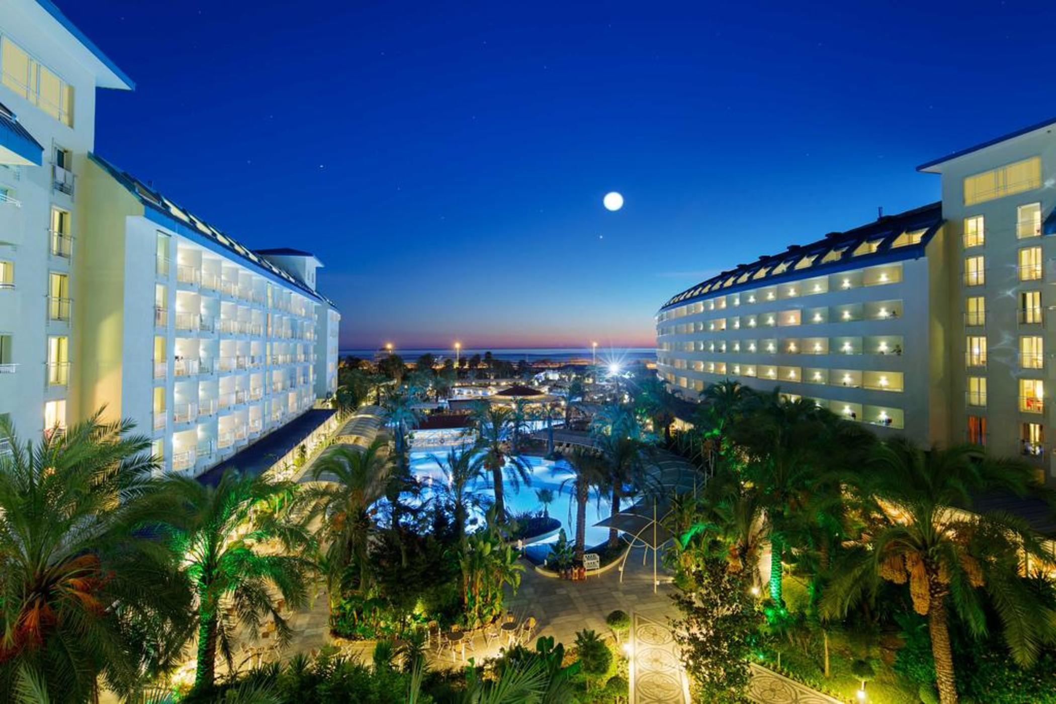Crystal Admiral Resort Suites & Spa Kızılot Exterior foto