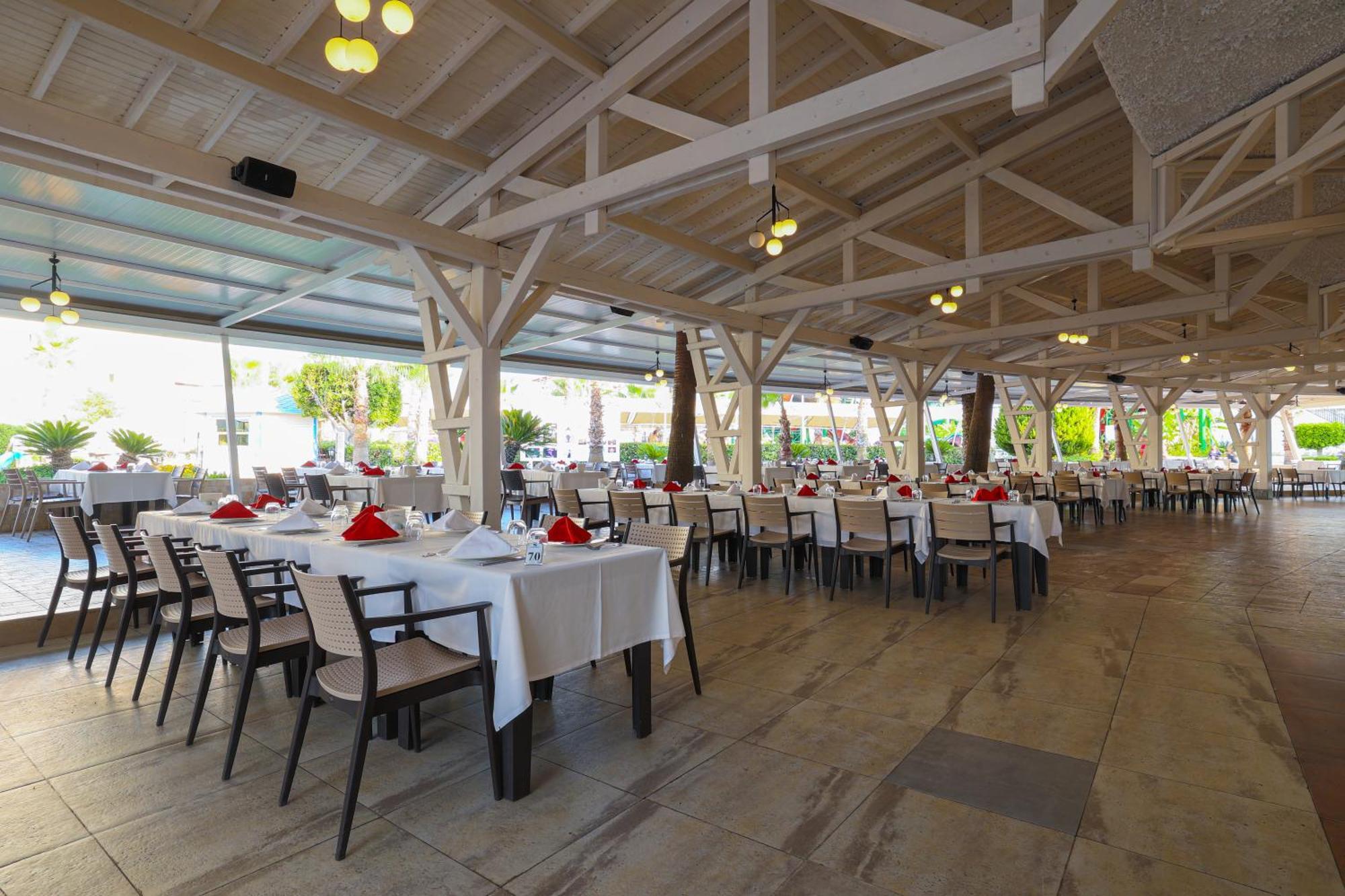Crystal Admiral Resort Suites & Spa Kızılot Exterior foto